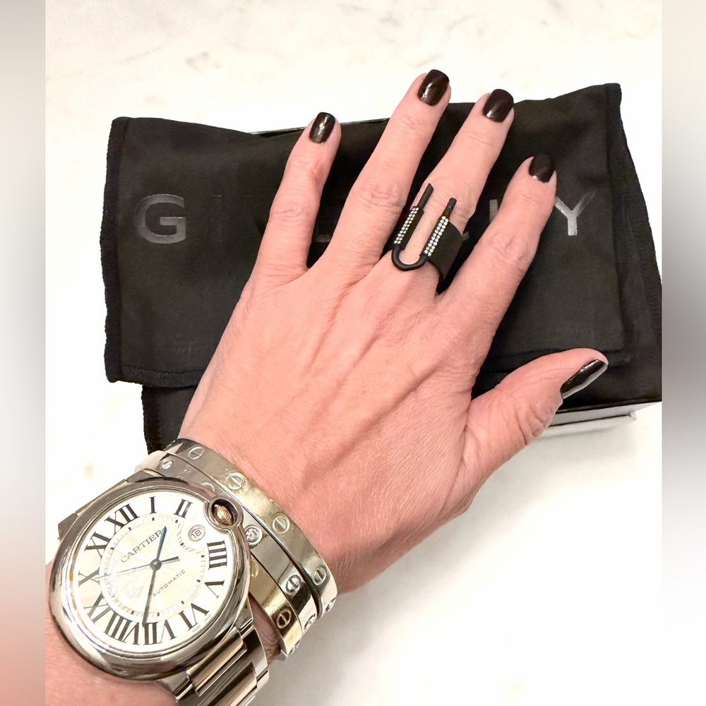Givenchy Black U-Lock Crystal Ring - Picture 4 of 6